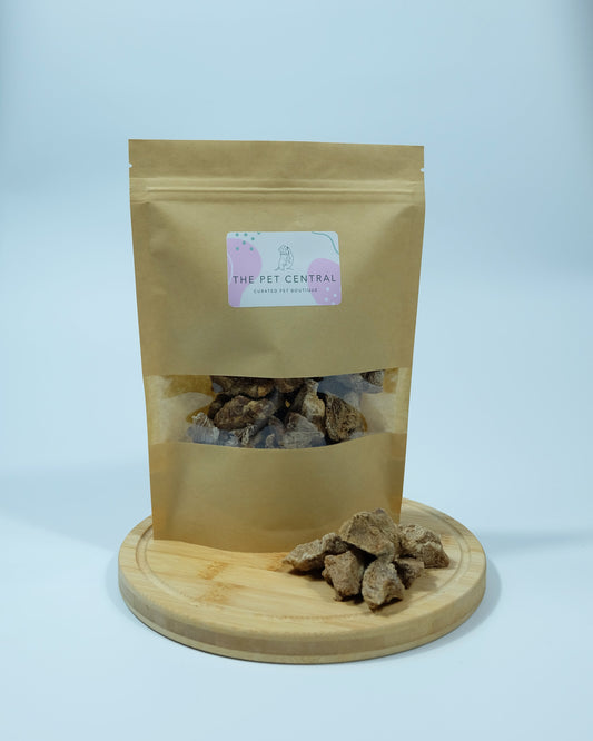 Freeze-dried venison treats for pets – 80g pack with visible pieces – hypoallergenic, high-protein snack
