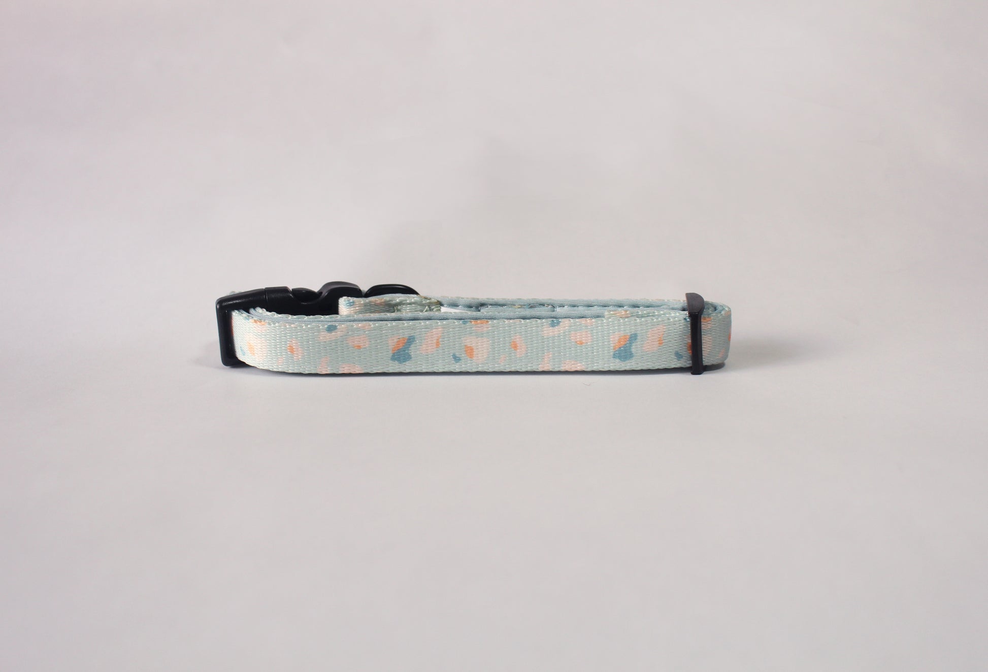 The Pet Central Blue Cheetah Dog Collar